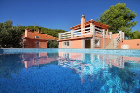 Family friendly apartments with a swimming pool Smokvica, Korcula - 9161  Смоквица